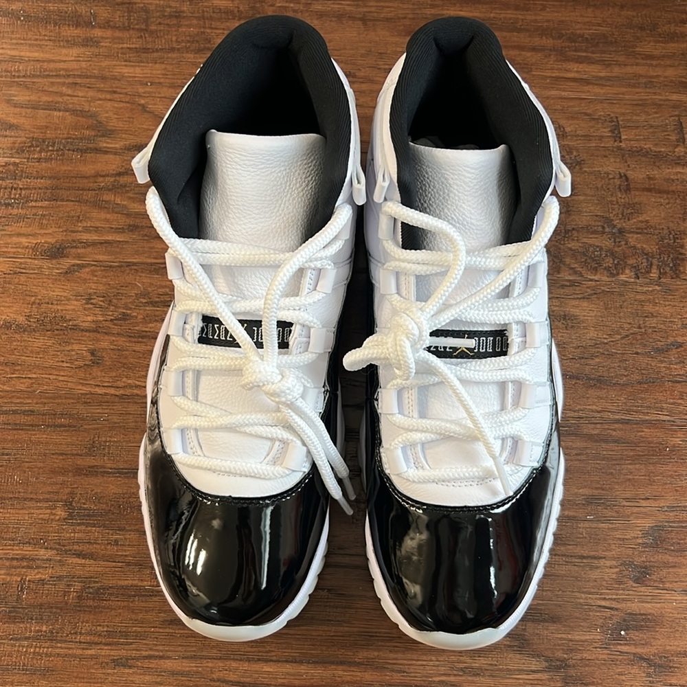 Air Jordan 11 Retro ‘Gratitude/Defining Moments’ - Picture 2 of 6